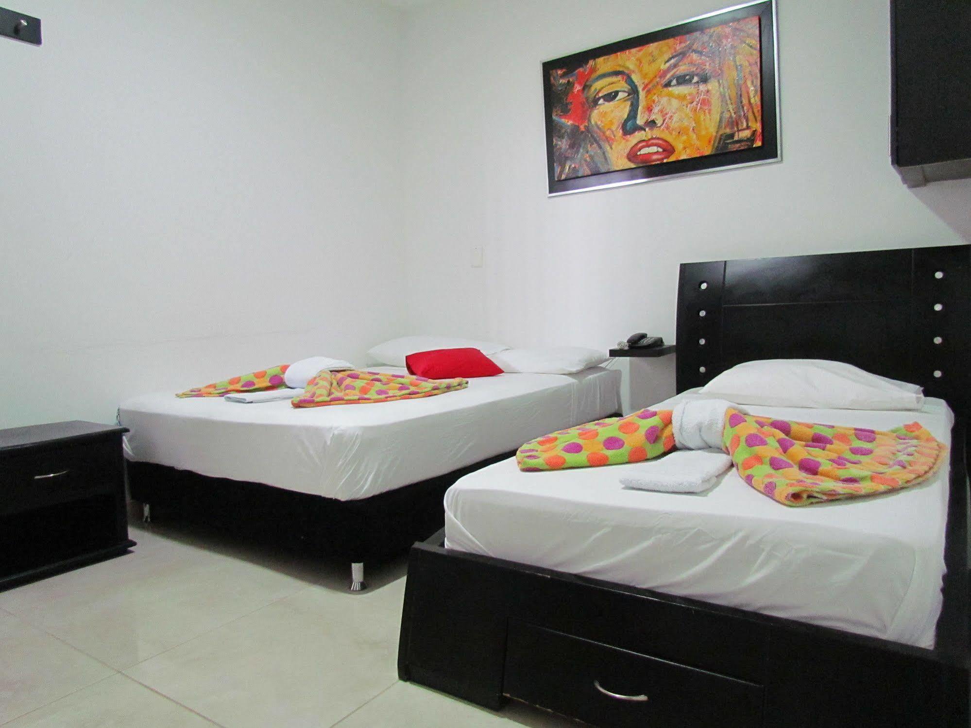 Hotel Diamonds